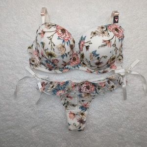 Victoria's Secret White Floral Lace Bra & Thong Set